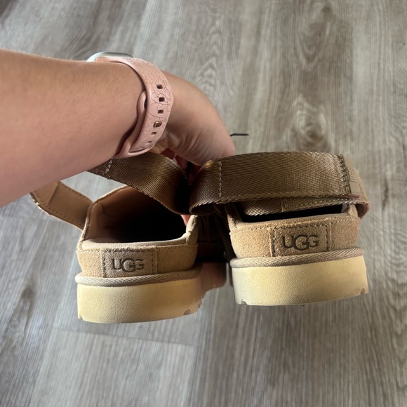 Women’s Ugg Golden Star Clogs - Picture 10 of 12